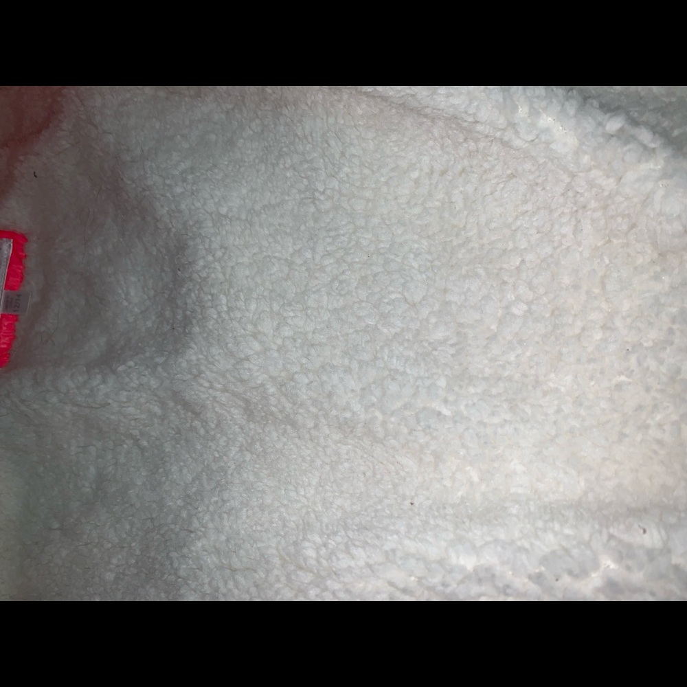 Pink winter jacket - Picture 2 of 7